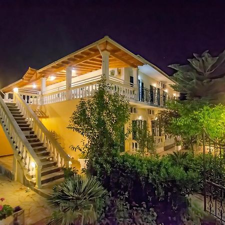 Kapetanios Luxury Aparthotel Agios Georgios  Exterior foto