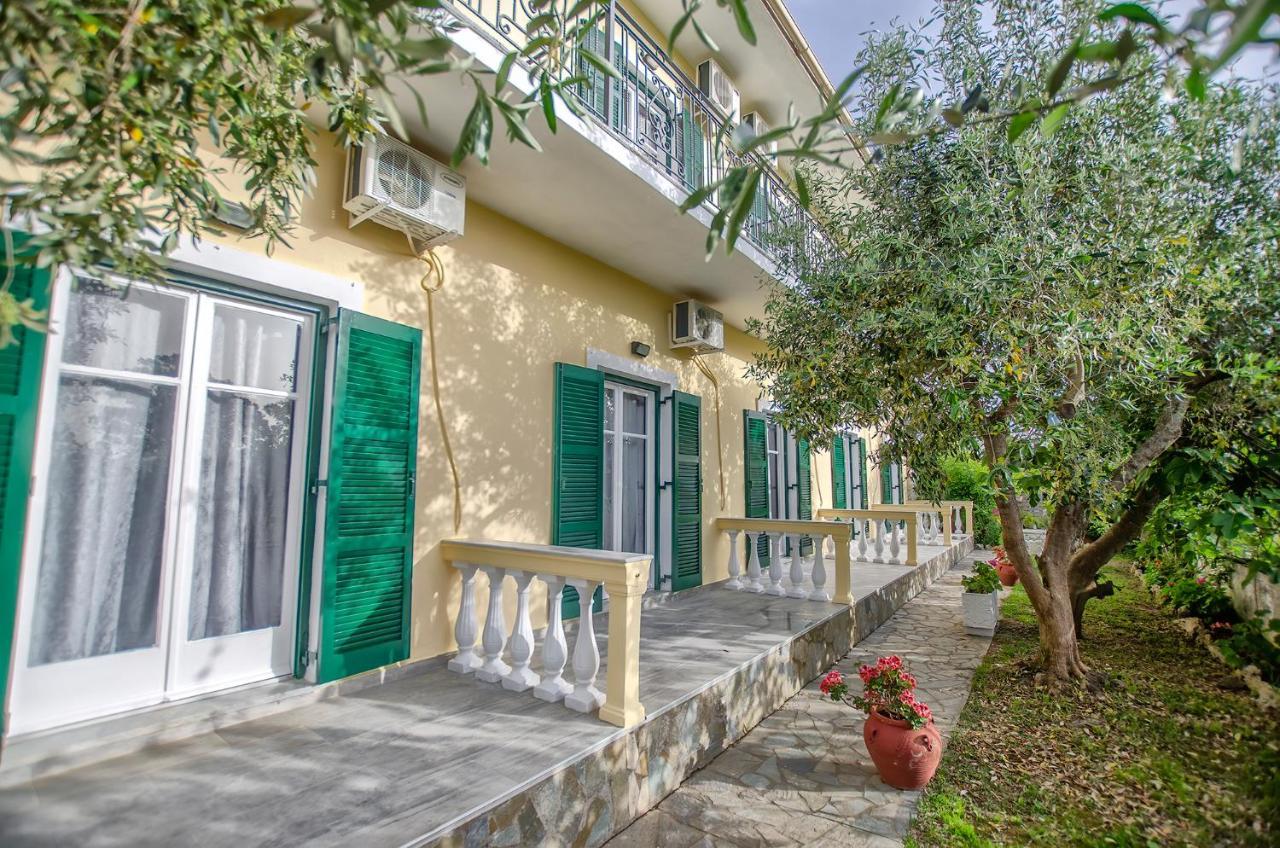Kapetanios Luxury Aparthotel Agios Georgios  Exterior foto